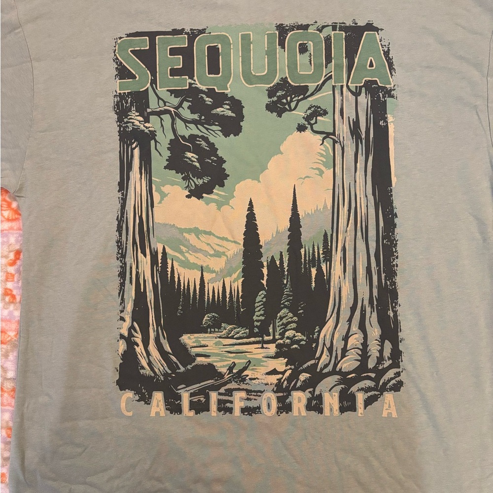 ME87 Graphic T-Shirt in Green and Black NWOT